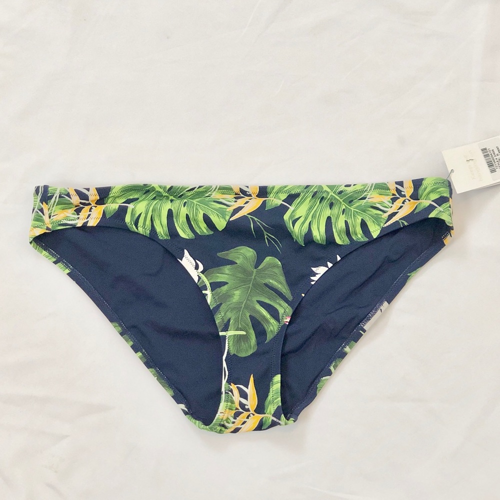 NWT Lively Tropicana size m bottom